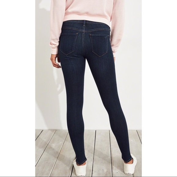 NWOT!! Dark Wash Skinny Jeans - Size 25 - Picture 6 of 8